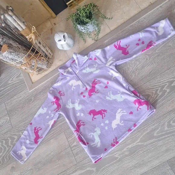 Btween Unicorn Sweater - Picture 1 of 8